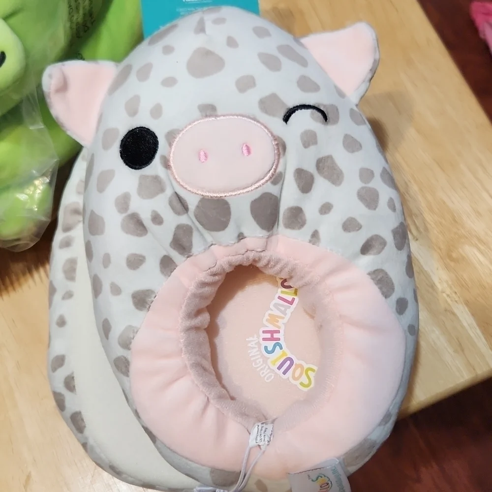 Squishmallow Slippers Pammy Pig squish shoe size 4 To 5 runs larger